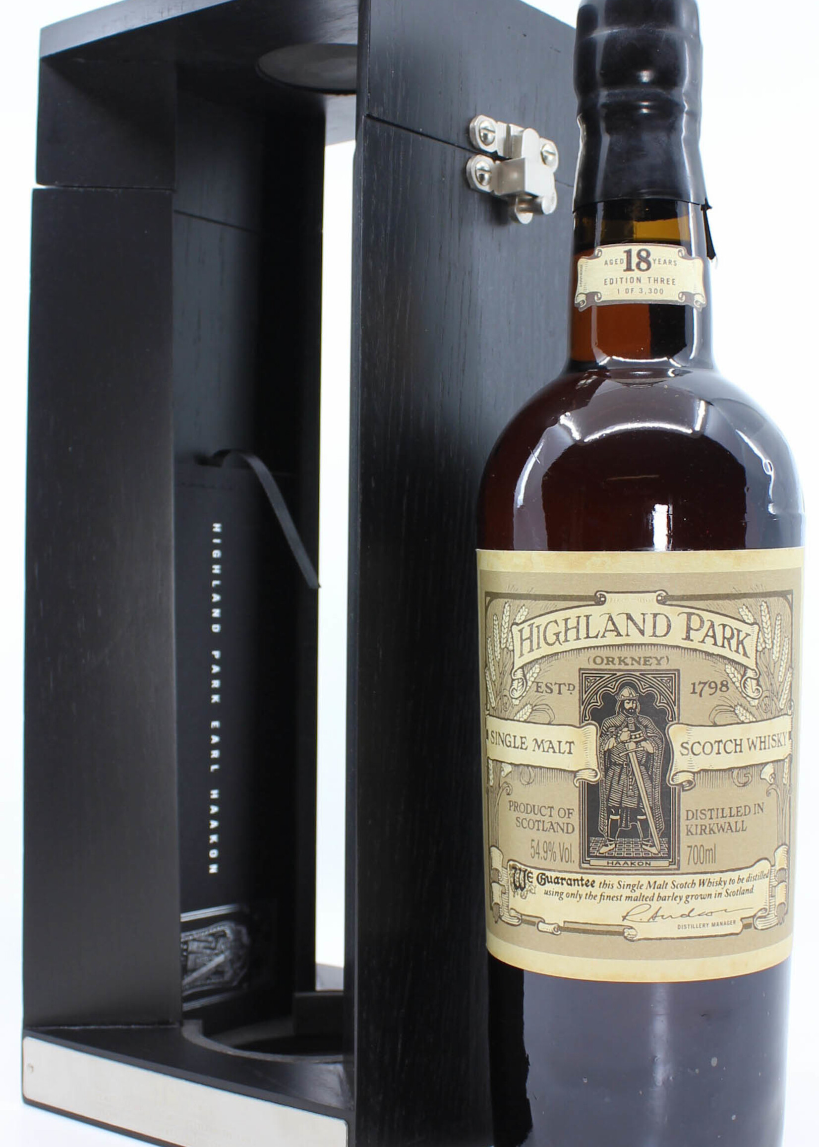 Highland Park Highland Park 18 Years Old Earl Haakon 1993 2011 Inga Saga Trilogy - Edition Three 54.9%