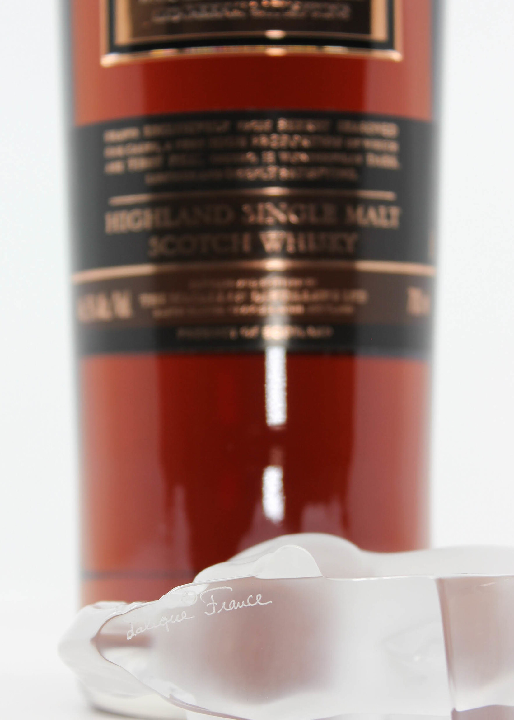 The Macallan Macallan Oscuro - Lalique Rearing Kazak Horse - Travel Retail Exclusive 46.5% (one of 300 sets)