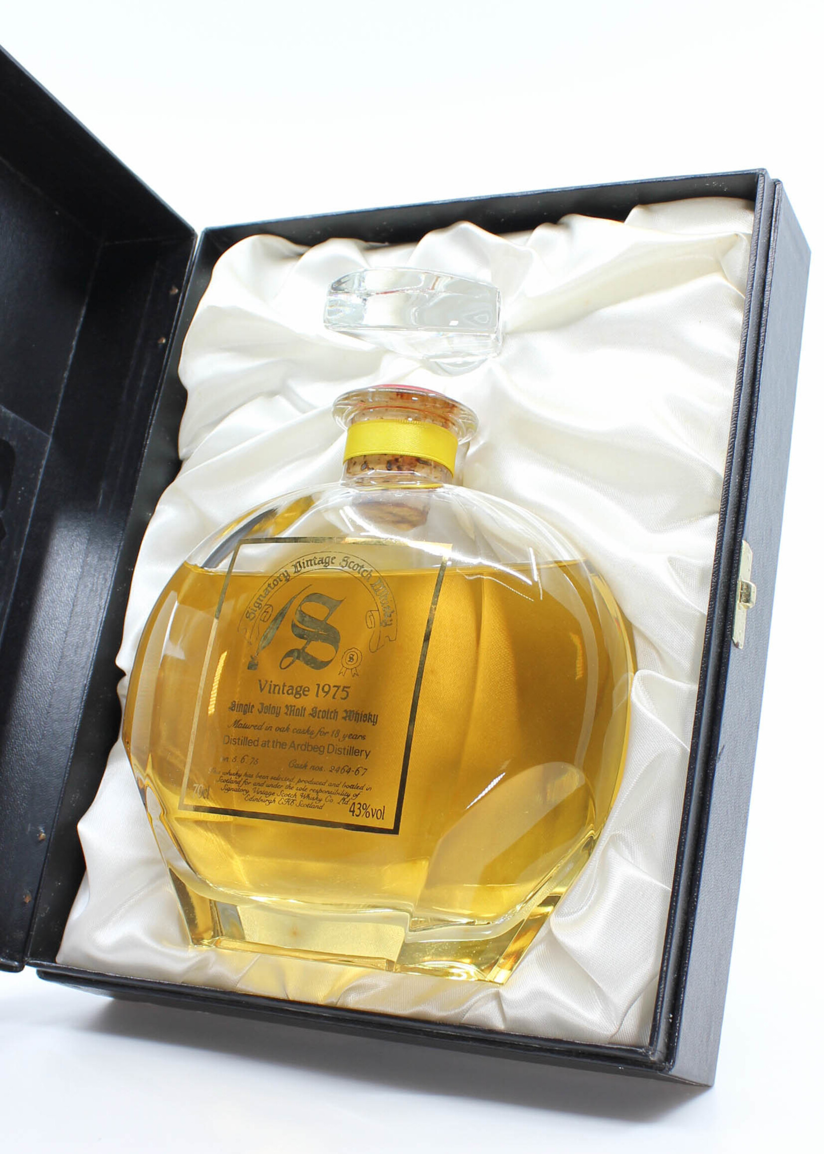 Ardbeg Ardbeg 18 Years Old 1975 1993 Decanter Collection - Signatory Vintage - Cask 2464-67 43%