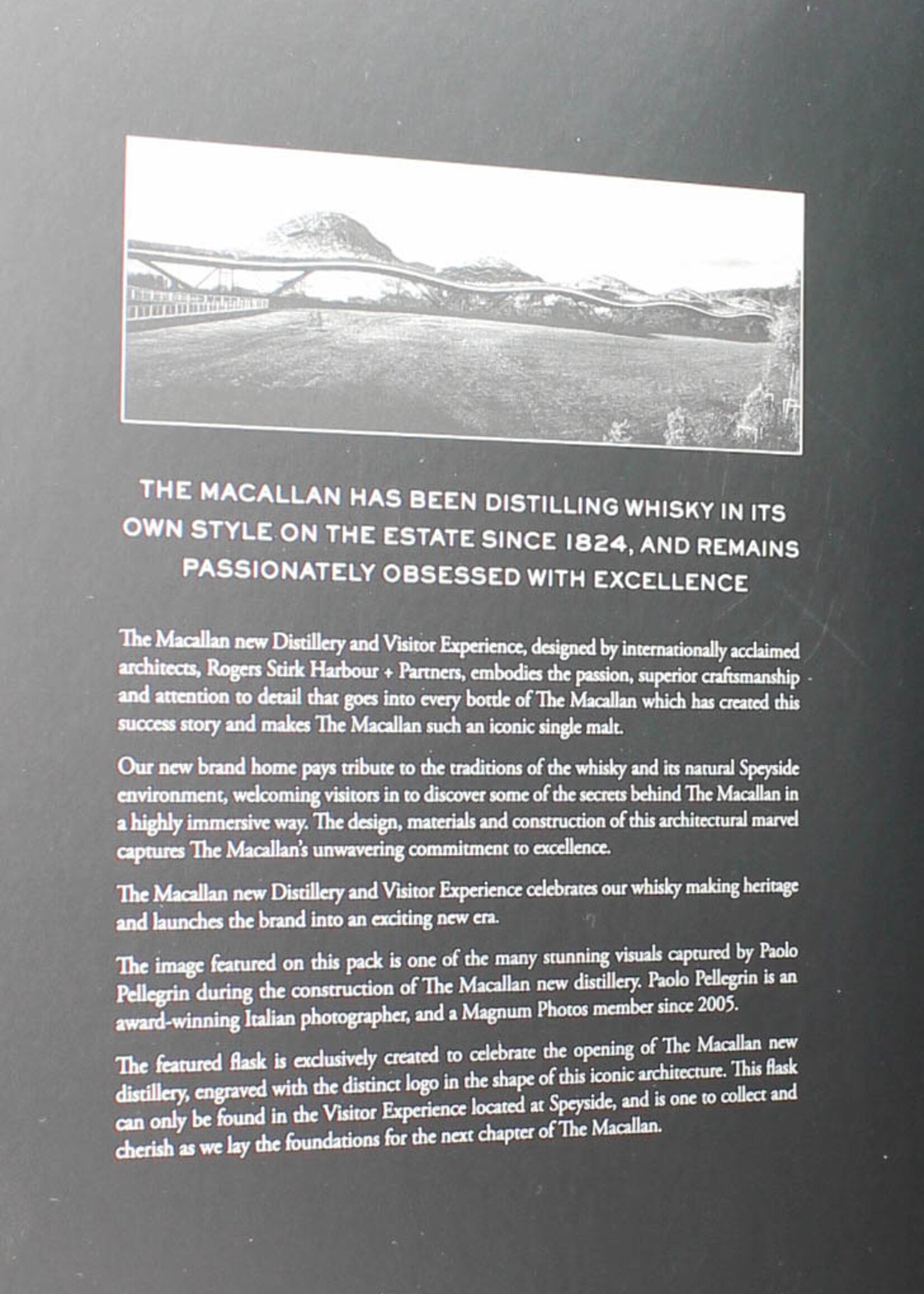 The Macallan Macallan Rare Cask Black 2018 Limited Edition - 1824 Collection - full set 48% (1 of 7000)