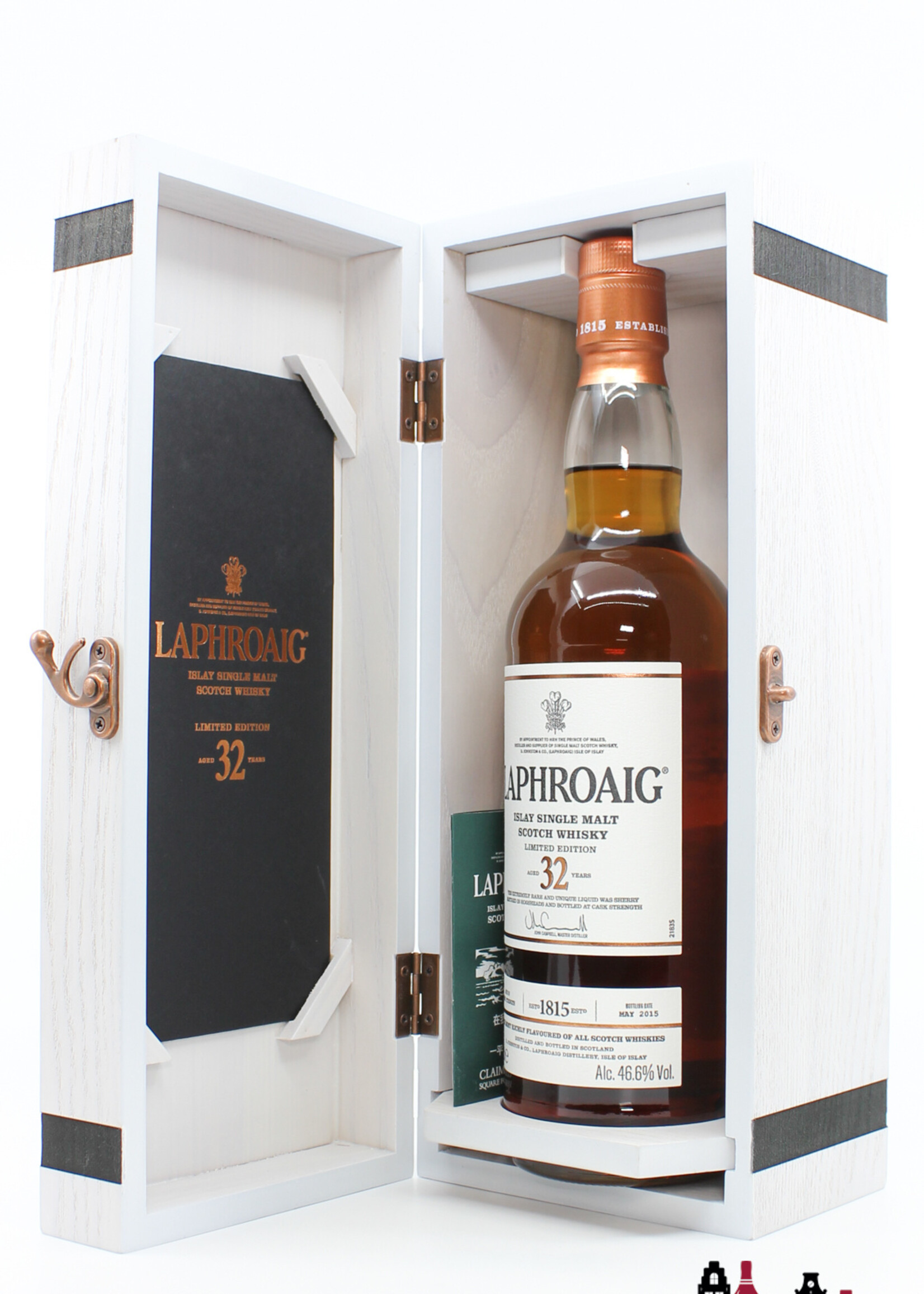 Laphroaig Laphroaig 32 Years Old 2015 - Limited Edition 46.6% (1 of 5880)