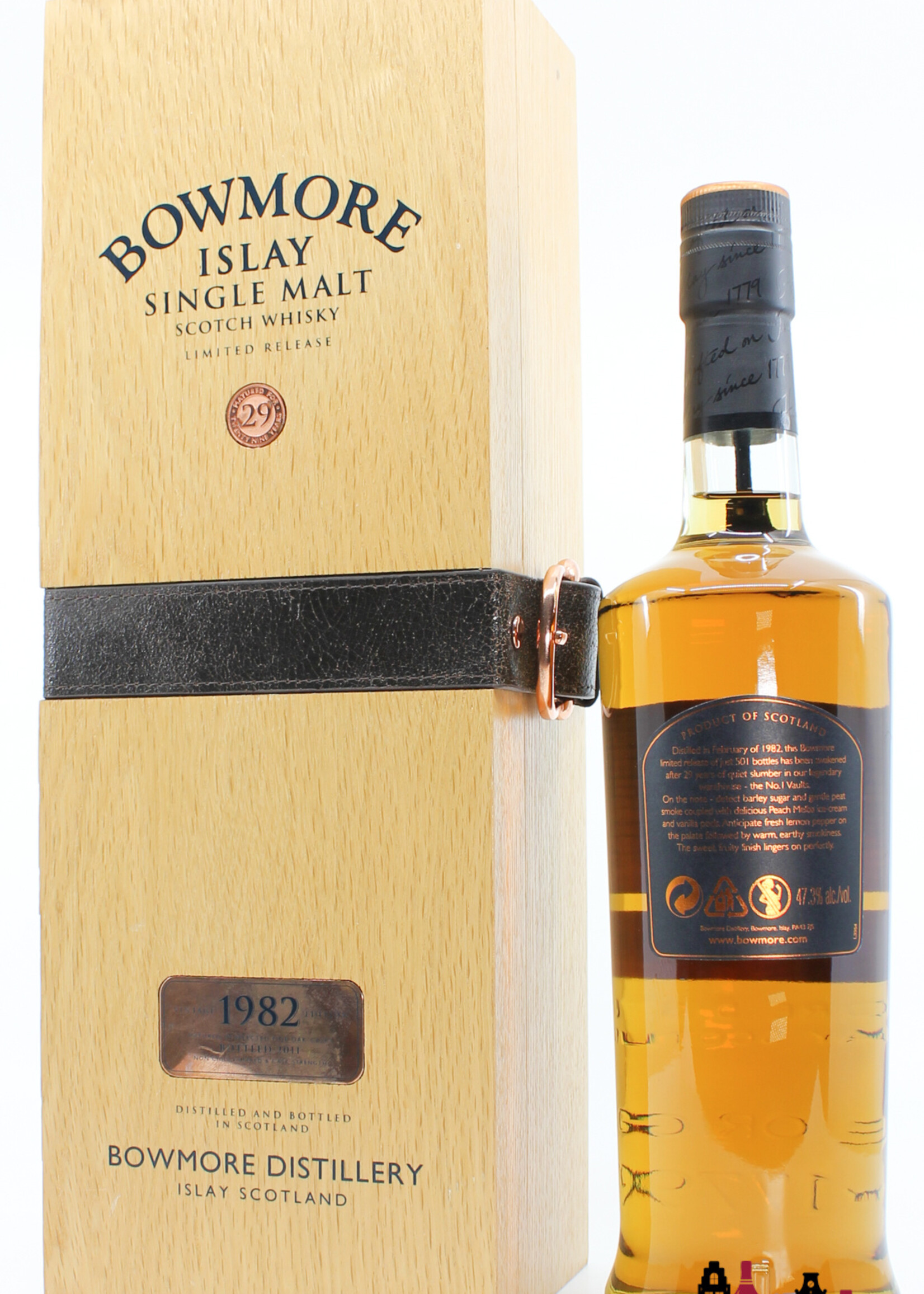 Bowmore Bowmore 29 Years Old 1982 2011 - Vintage Release - No.1 Vaults 47.3% (1 of 501)