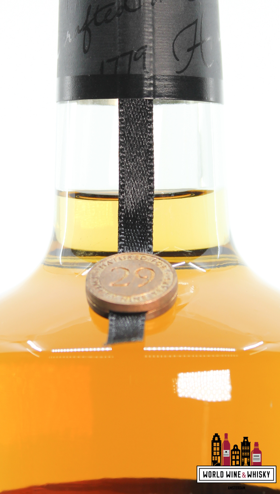 Bowmore Bowmore 29 Years Old 1982 2011 - Vintage Release - No.1 Vaults 47.3% (1 of 501)