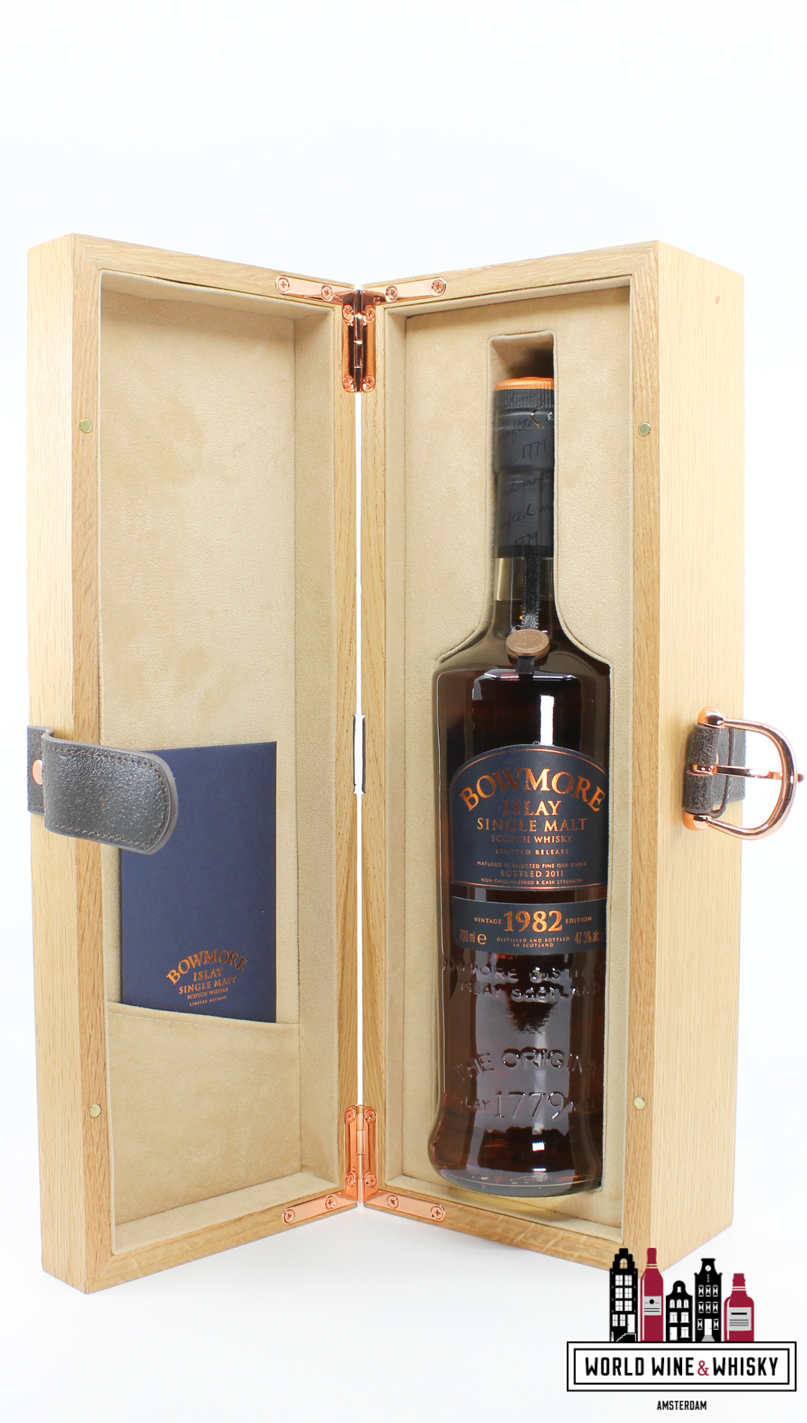 Bowmore Bowmore 29 Years Old 1982 2011 - Vintage Release - No.1 Vaults 47.3% (1 of 501)