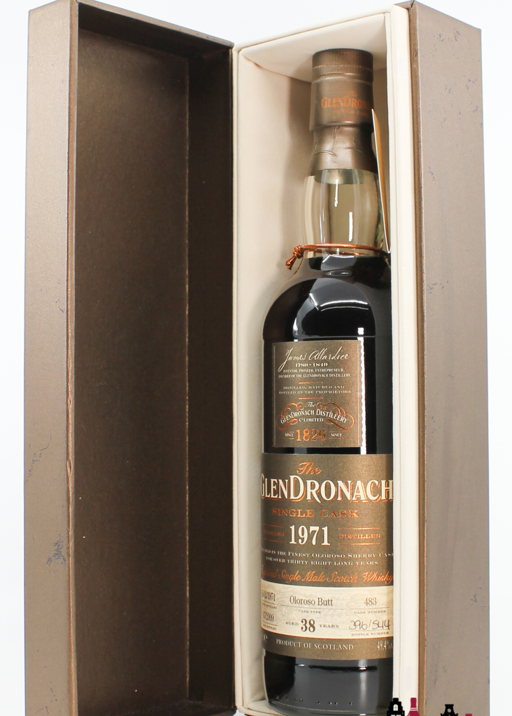 Glendronach Glendronach 38 Years Old 1971 2009 - Cask 483 - Single Cask 49.4% (1 of 544)
