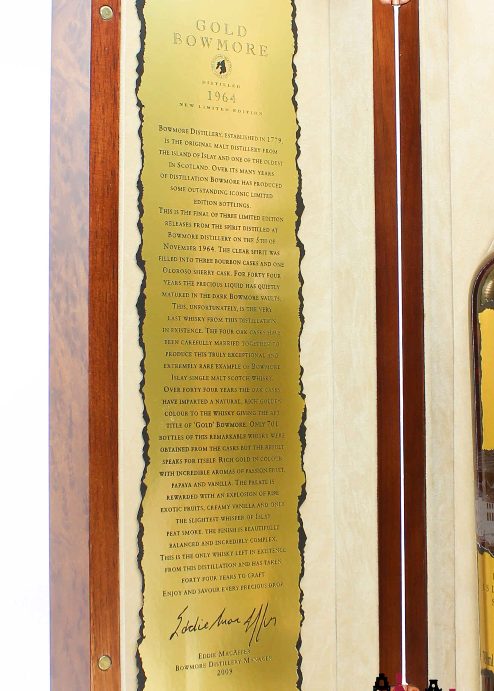 Bowmore Bowmore 44 Years Old 1964 2009 - Gold Edition 42.4% (1 of 701)