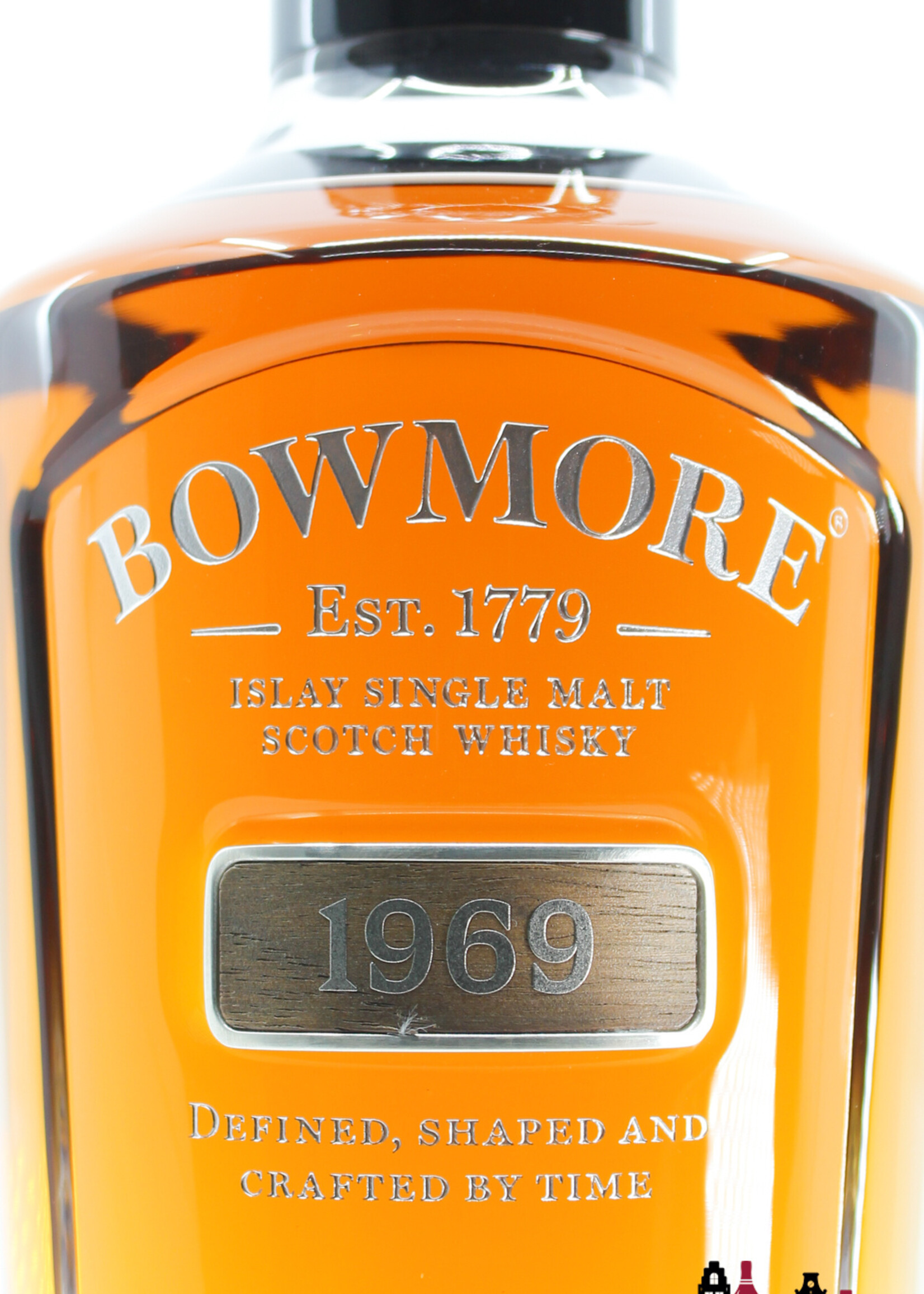 Bowmore Bowmore 50 Years Old 1969 2021 46.9% (1 of 339)