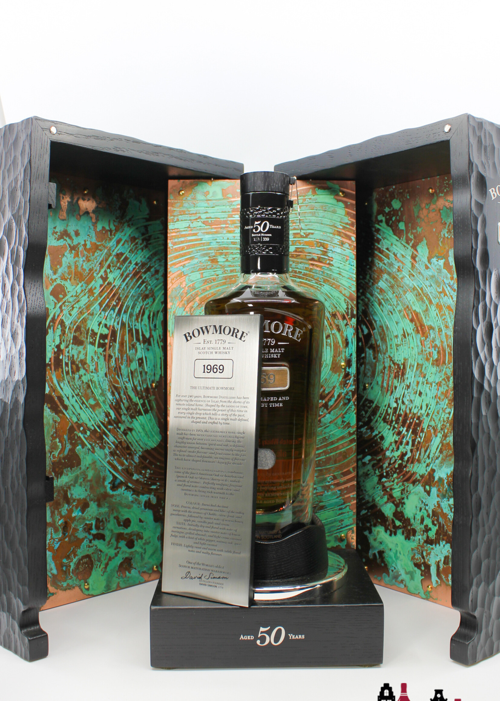 Bowmore Bowmore 50 Years Old 1969 2021 46.9% (1 of 339)