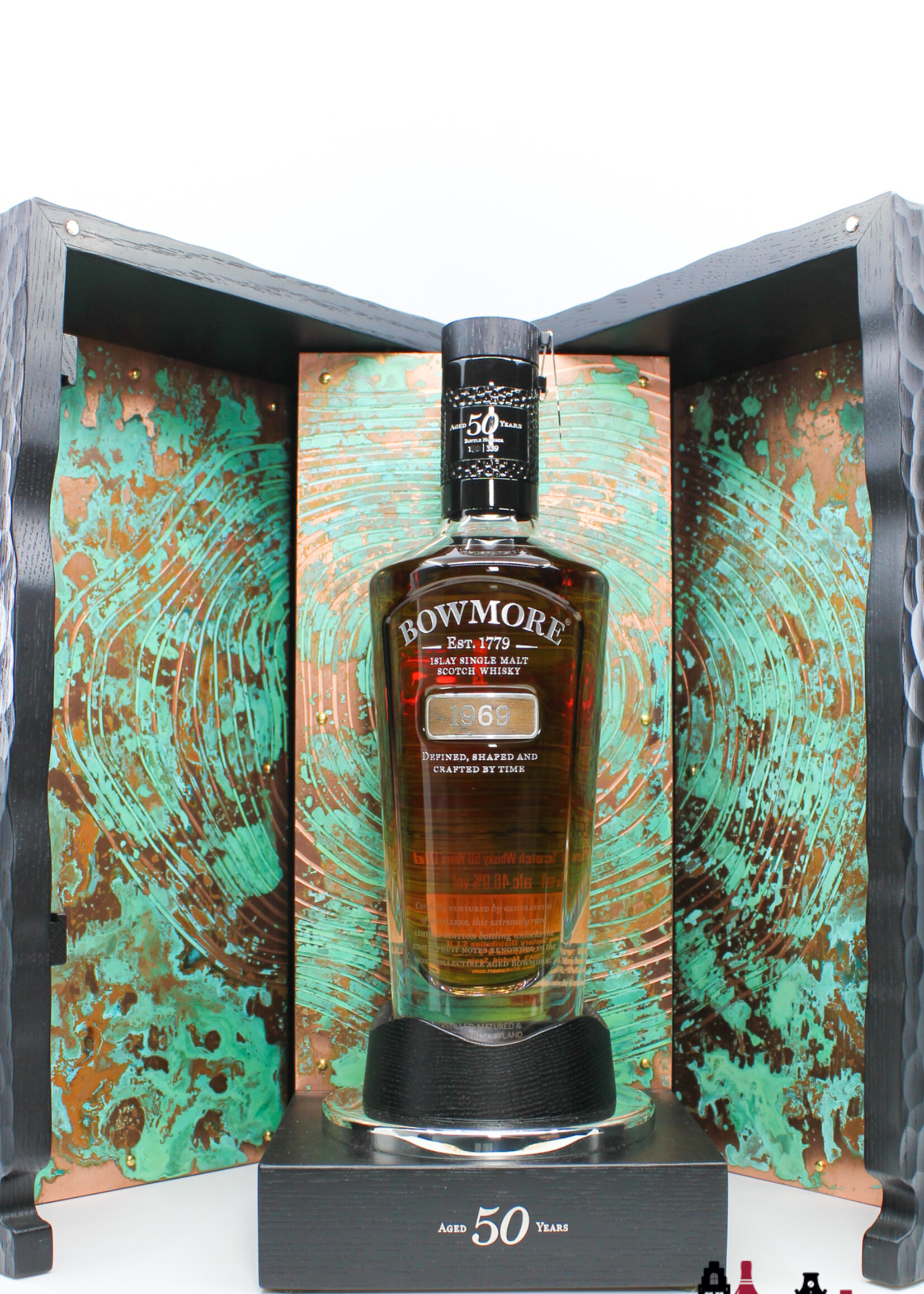 Bowmore Bowmore 50 Years Old 1969 2021 46.9% (1 of 339)