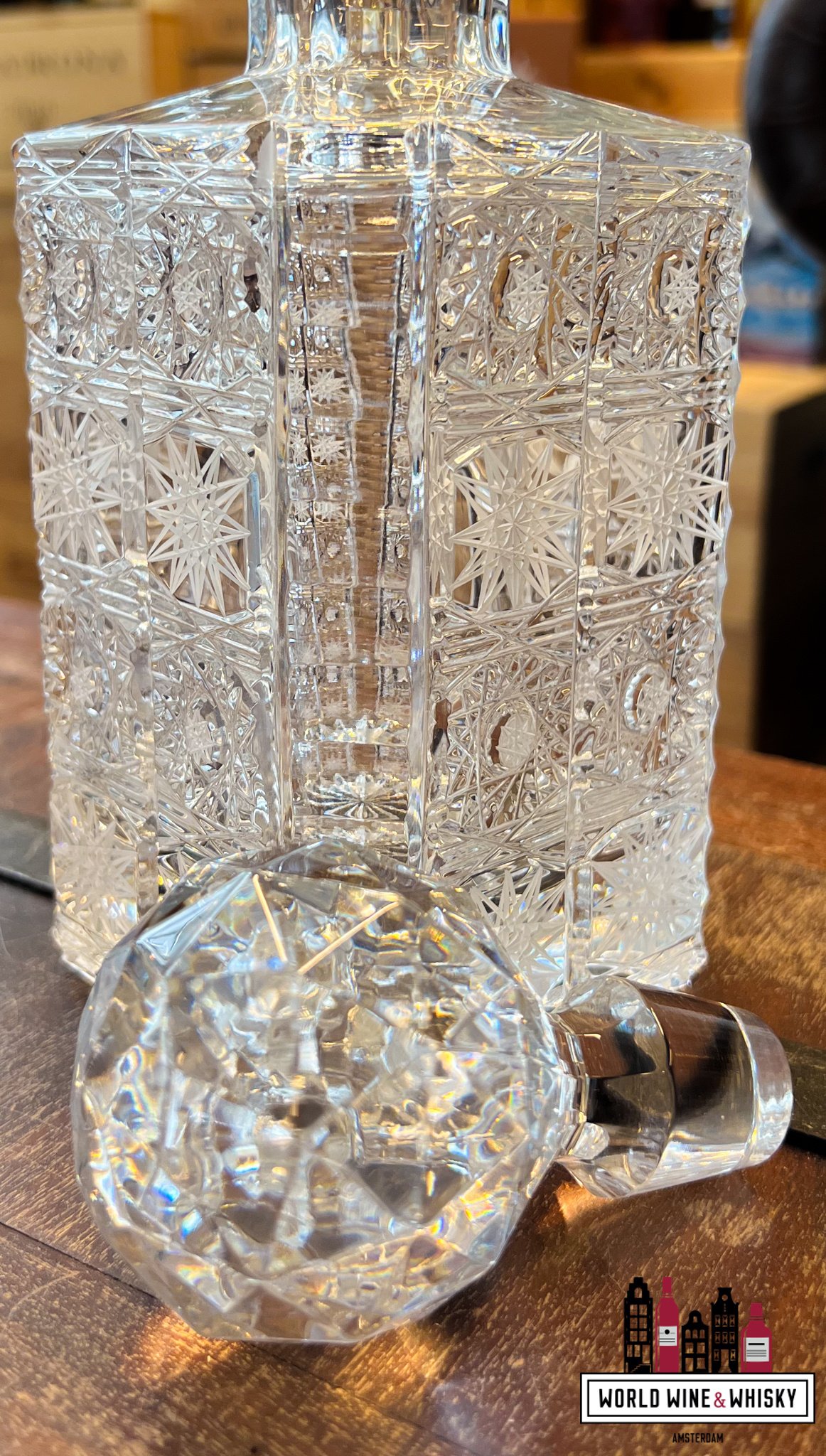 Crystal Decanter Luxury Crystal whisky decanter incl. stopper (handmade and hand cut)