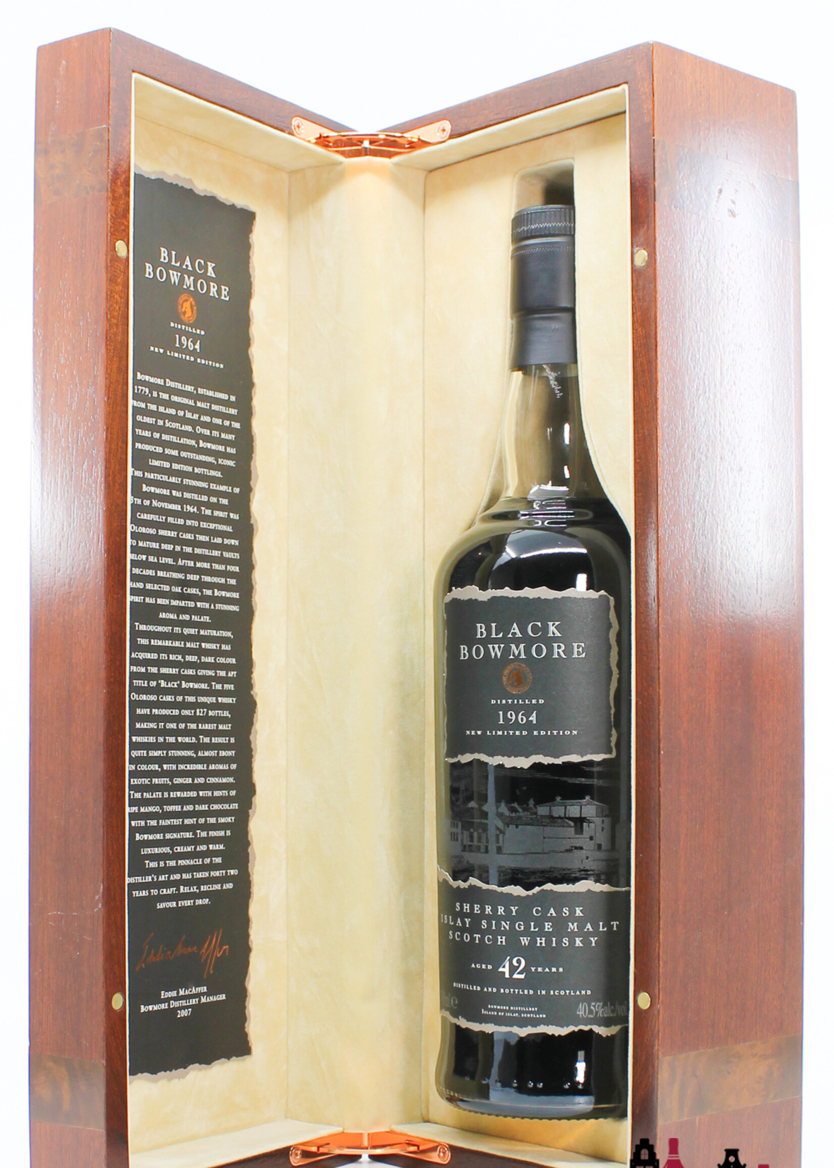 Bowmore Bowmore 42 Years Old 1964 2007 - Black Bowmore - The Trilogy 40.5% (1 of 827)
