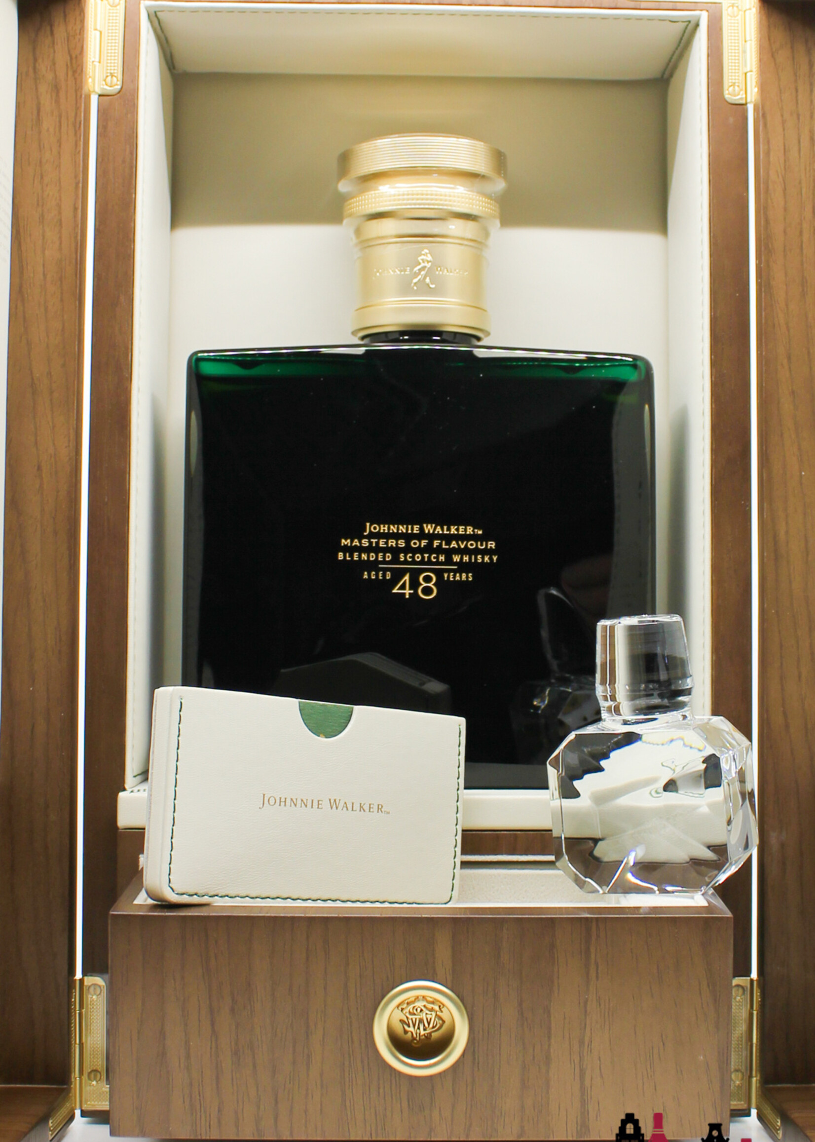 Johnnie Walker Johnnie Walker 48 Years Old 2021 - Masters of Flavour 41.8% (1 of 288)