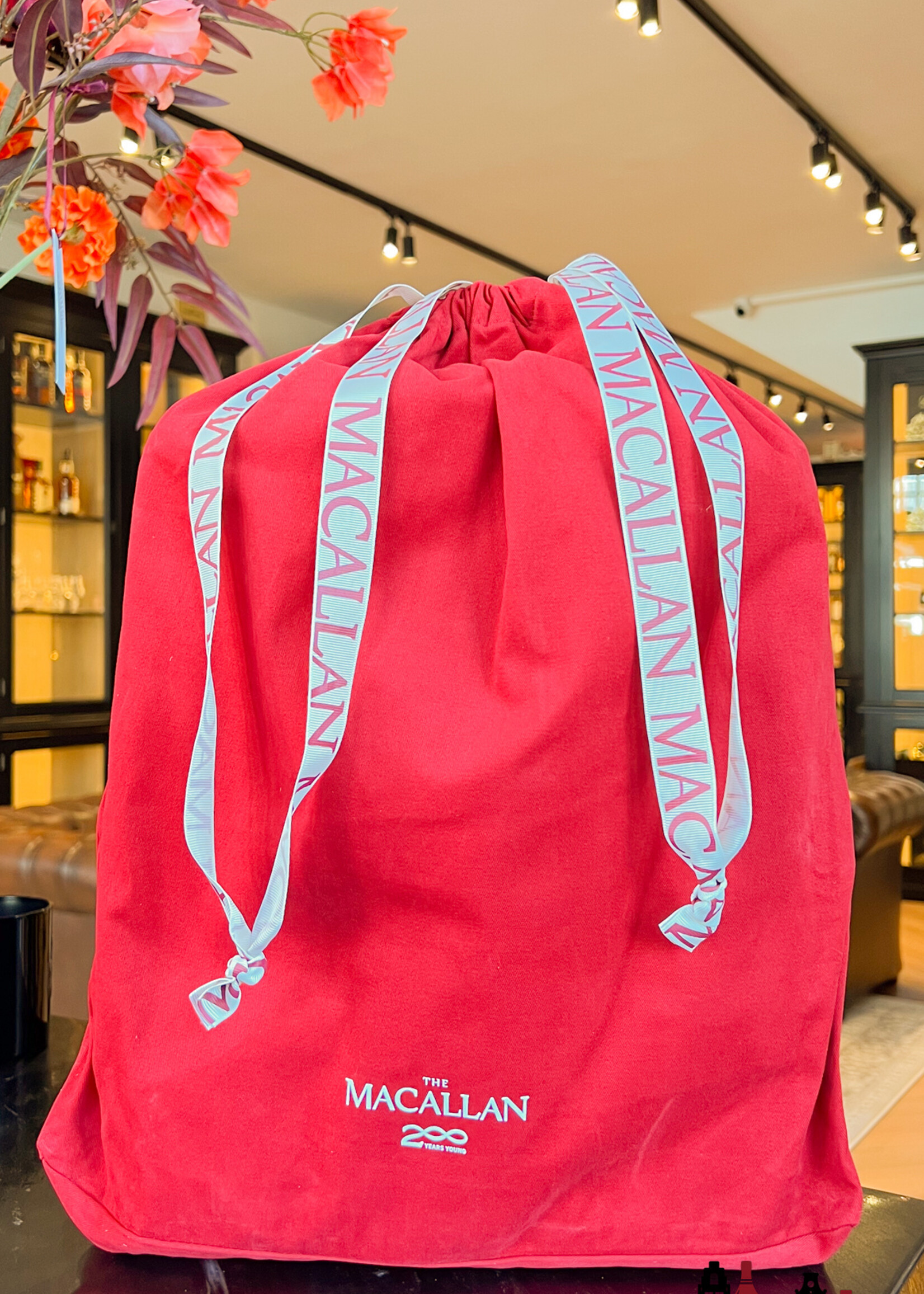 The Macallan  Macallan Folio 8 - The Archival Series 2024 43%