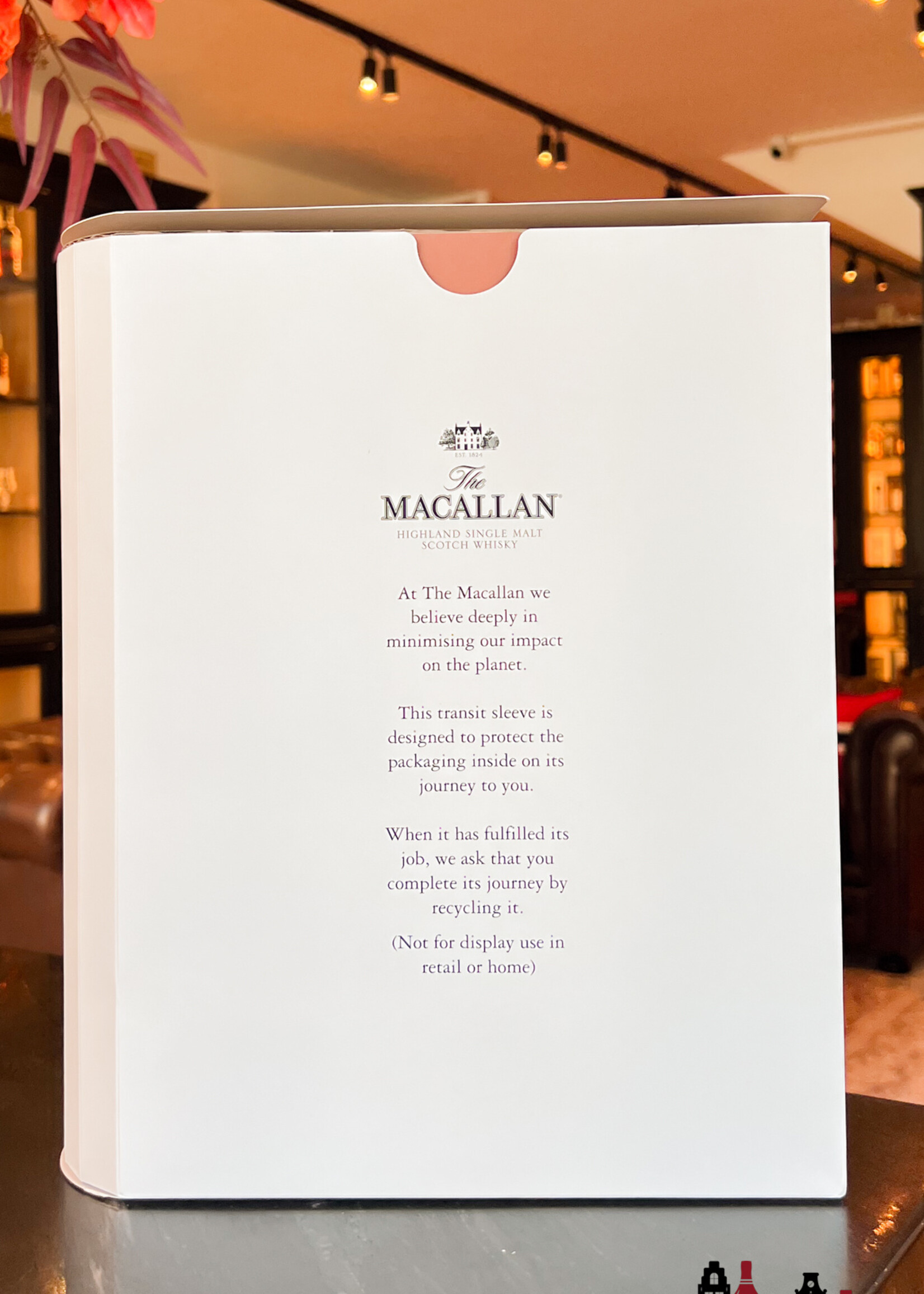 The Macallan  Macallan Folio 8 - The Archival Series 2024 43%
