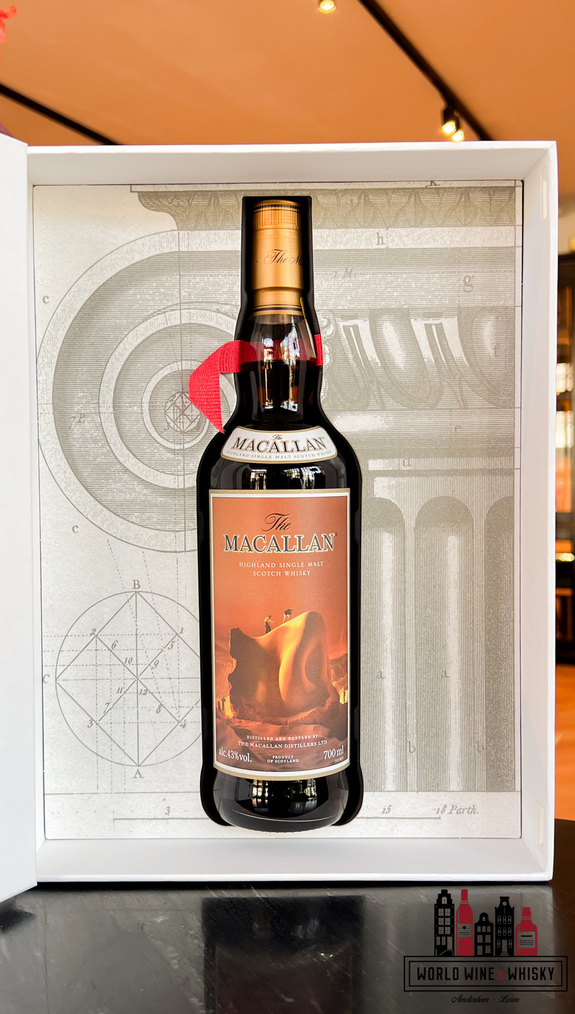 The Macallan  Macallan Folio 8 - The Archival Series 2024 43%
