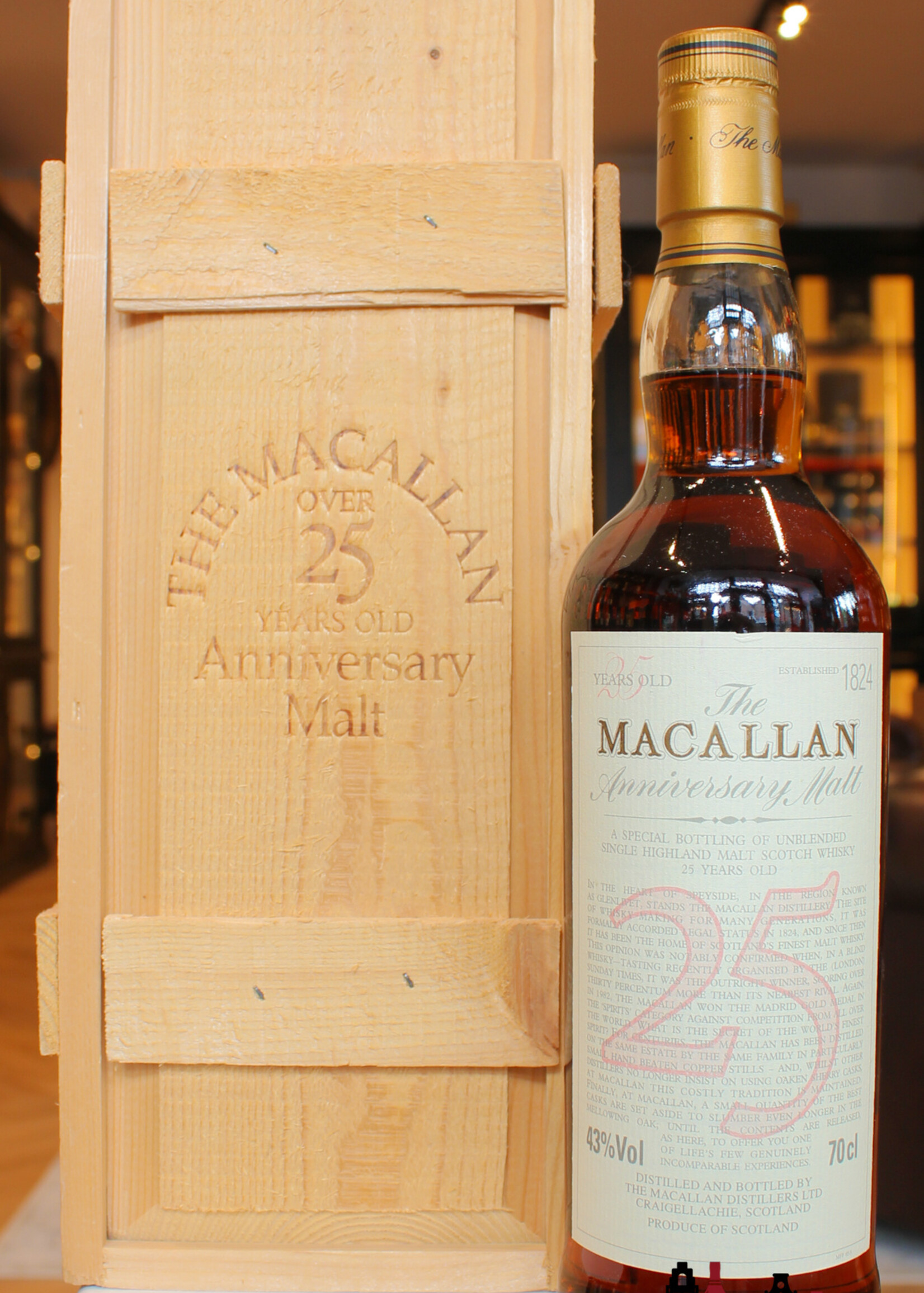 The Macallan The Macallan 25 Years Old - The Anniversary Malt 43%