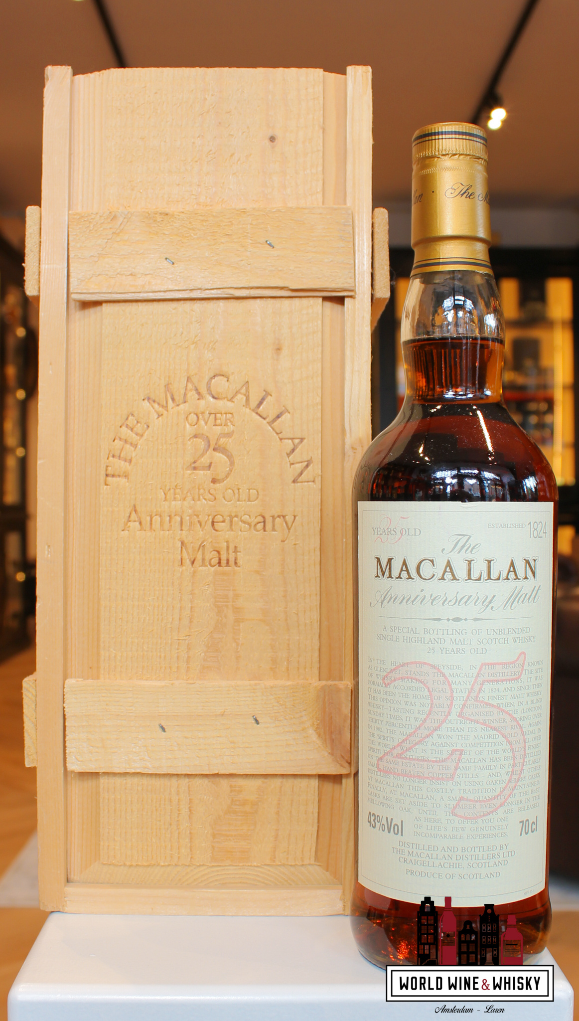 The Macallan 25 Years Old - The Anniversary Malt 43% - World