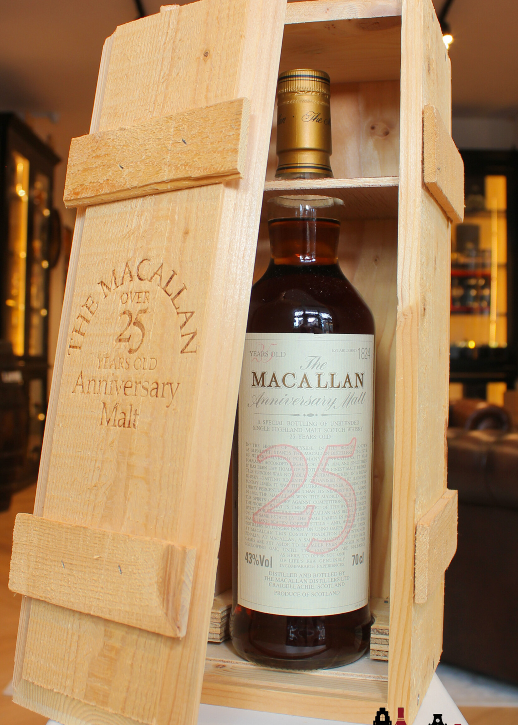 The Macallan The Macallan 25 Years Old - The Anniversary Malt 43%