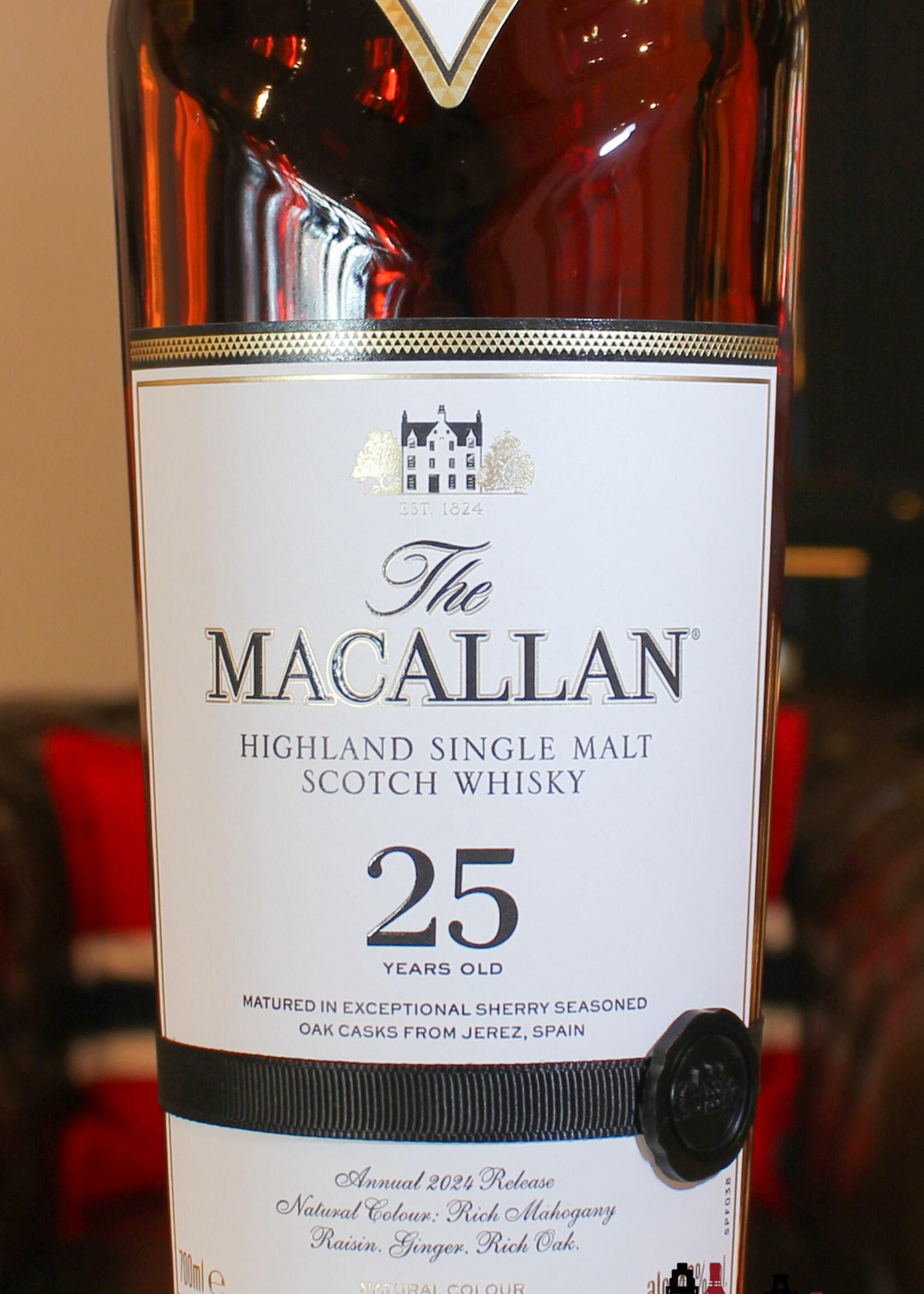 The Macallan The Macallan 25 Years Old - Sherry Oak Casks - Annual 2024 Release 43%