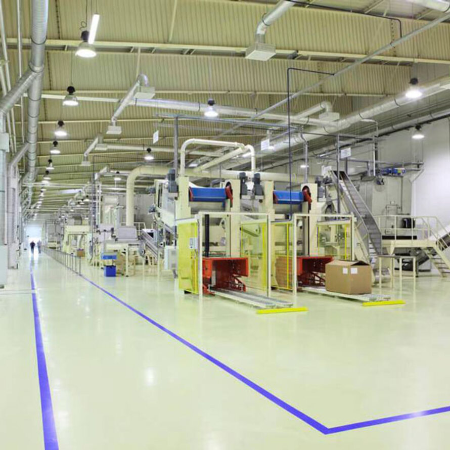 Belijningsverf brengt veiligheid terug in fabriek