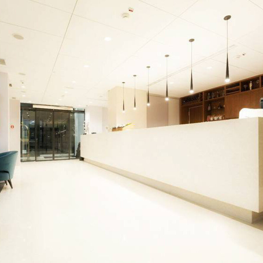 Hotel laat vinylvloer verven