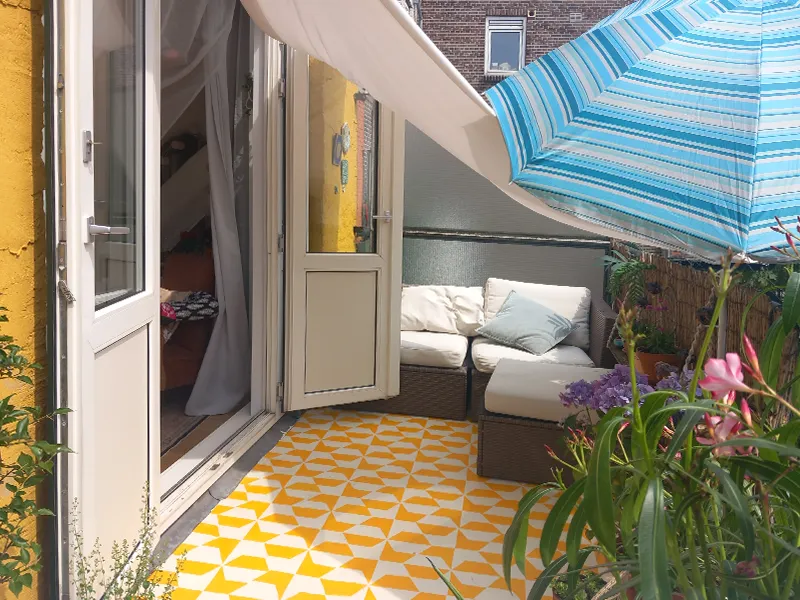 Betonnen balkon verven met patroon