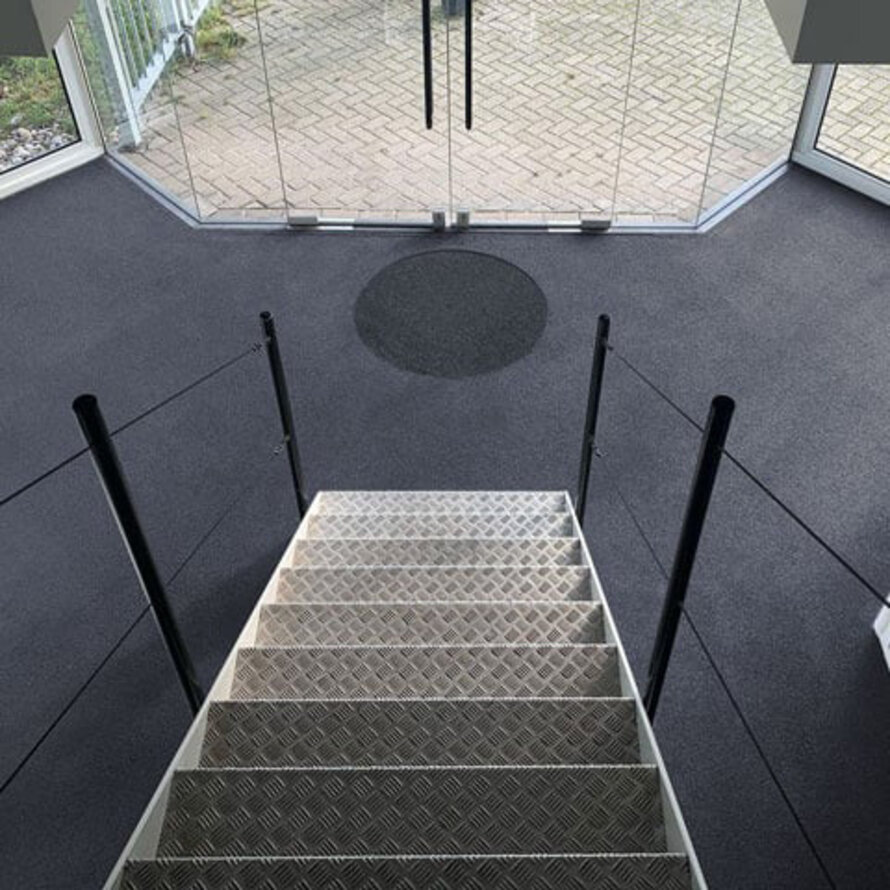 Open grindvloer verven in winkelpand