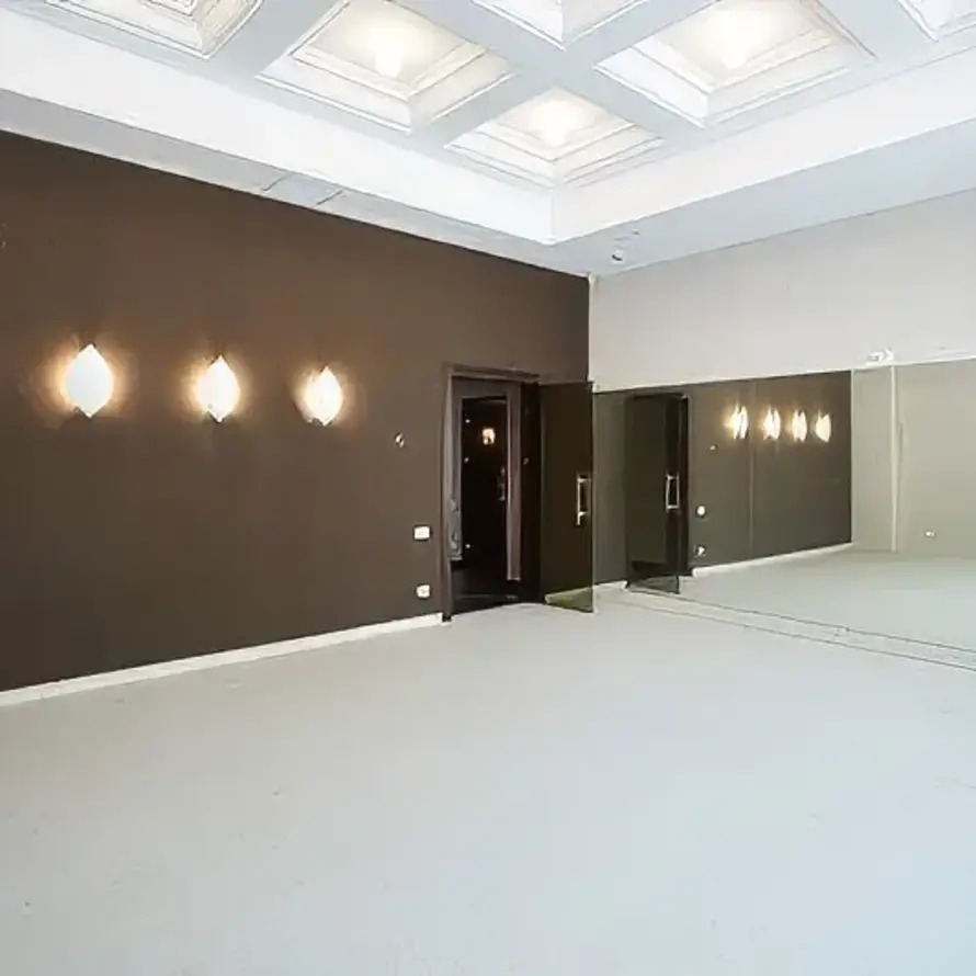 Linoleum verven in auditieruimte