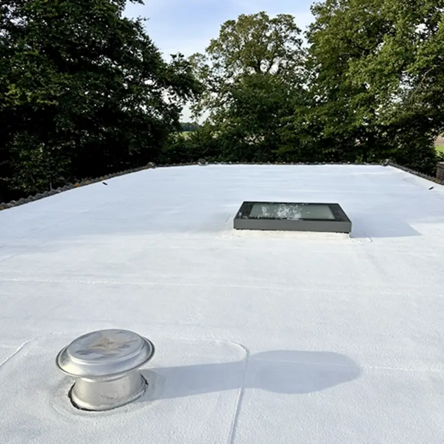 Bitumendak verven voor temperatuur verlaging