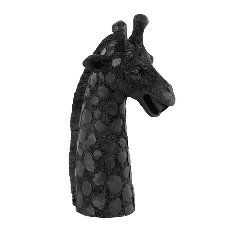 Black polyresin giraffe table lamp