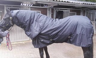 LuBa Horseblankets® BIG-NECK |EXTREME Turnout COMBO 1680D - 0gr Regendecke mit halsteil