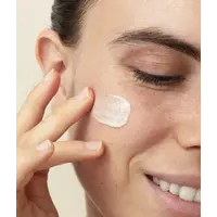 thumb-Detox Moisturizing Facial Scrub-2