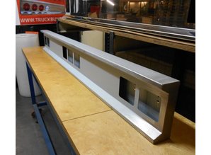 Truckbumper.nl lichtbalk 190cm Cabine achterzijde 7 vierkante gaten staal