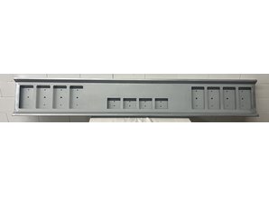 Truckbumper.nl  8x vierkante gaten staal, 4x vierkante gaten in het midden