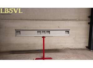 Truckbumper.nl lichtbalk 190cm Cabine achterzijde 5 vierkante gaten staal