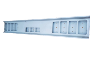 Truckbumper.nl  8x vierkante gaten staal, 3x vierkante gaten in het midden