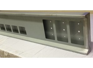 Truckbumper.nl Bumper 6x vierkante gaten met 5 vierkante gaten in het midden