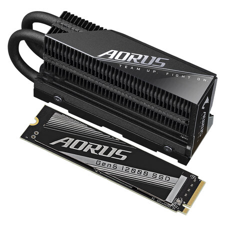 Gigabyte Gigabyte AORUS Gen5 12000 M.2 2 TB PCI Express 5.0 3D TLC NAND NVMe