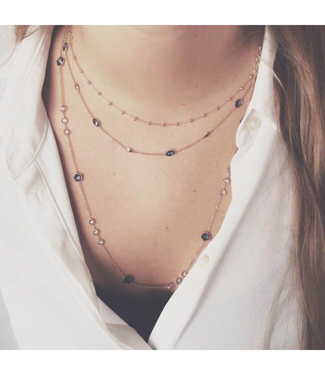 Excellent geelgouden collier met blauwe topaas