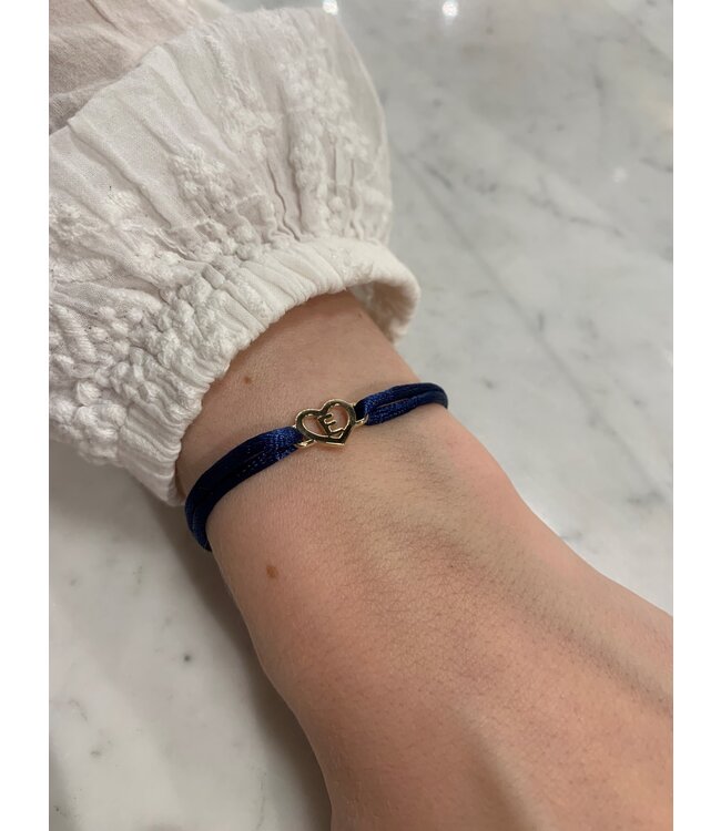 ROEMER by Bregje letterarmbandje hartje E