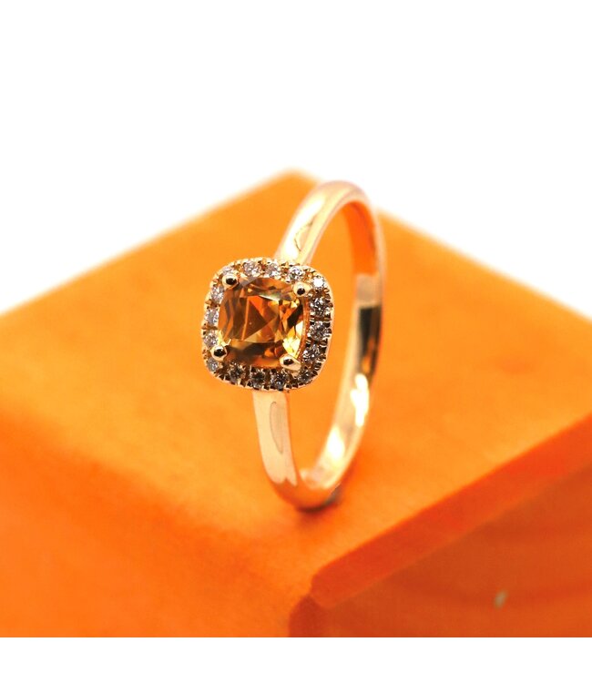 ROEMER ring 14K geelgoud vierkant entourage citrien met diamant 0.11ct 57