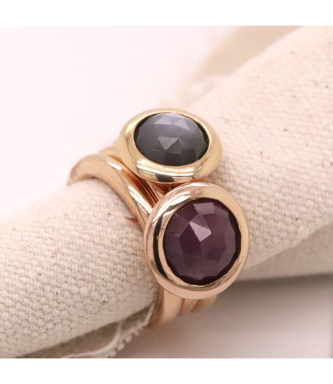 ROEMER by Bregje roodgouden ring met Robijn