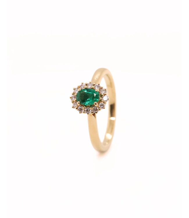 ROEMER ring 18K geelgoud entourage met Smaragd 0.46ct en diamant 0,26ct 55