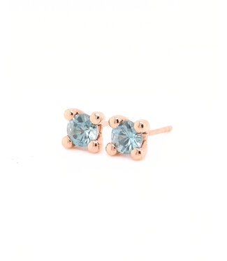 ROEMER by Bregje ROEMER by Bregje Oorstekers Lily 14k roségoud met natuurlijke blauwe Zirkoon