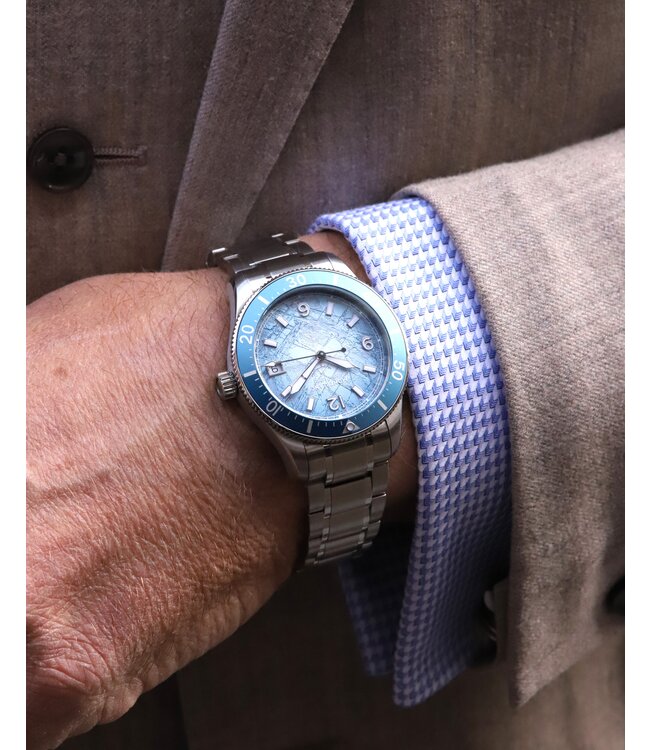 Montblanc Horloge Iced Sea Automatic Date 0 Oxygen MB134022