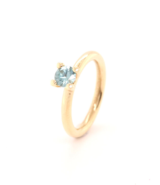 ROEMER by Bregje Ring Lily Small 18k geelgoud met blauwe Zirkoon