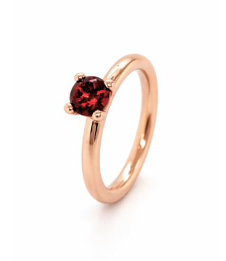 ROEMER by Bregje ROEMER by Bregje ring Lily 18K roségoud met rode granaat