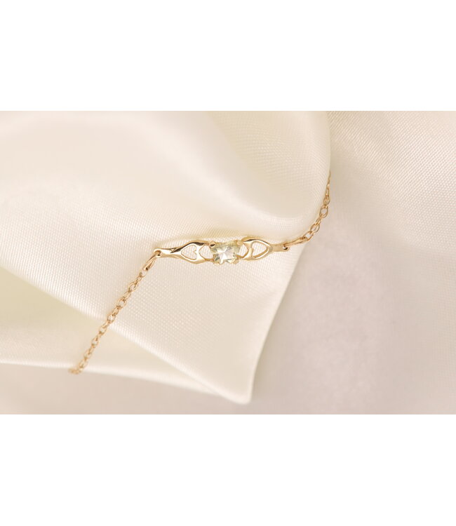 Gouden baby armband met zirkonium vlinder. 13,50 cm.