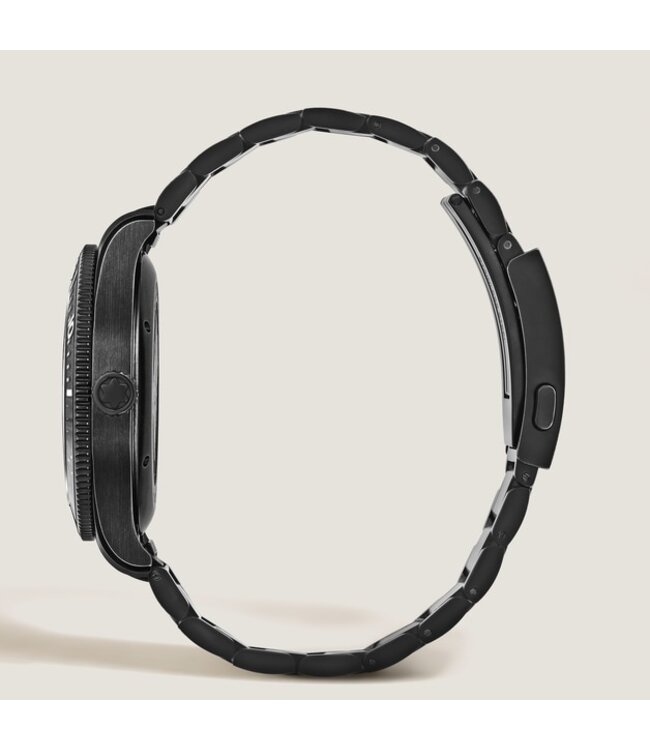 Montblanc Horloge Iced Sea Automatic Date 0 Oxygen MB137541