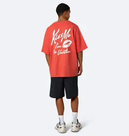 On Vacation Kiss Me Tee Coral Pink